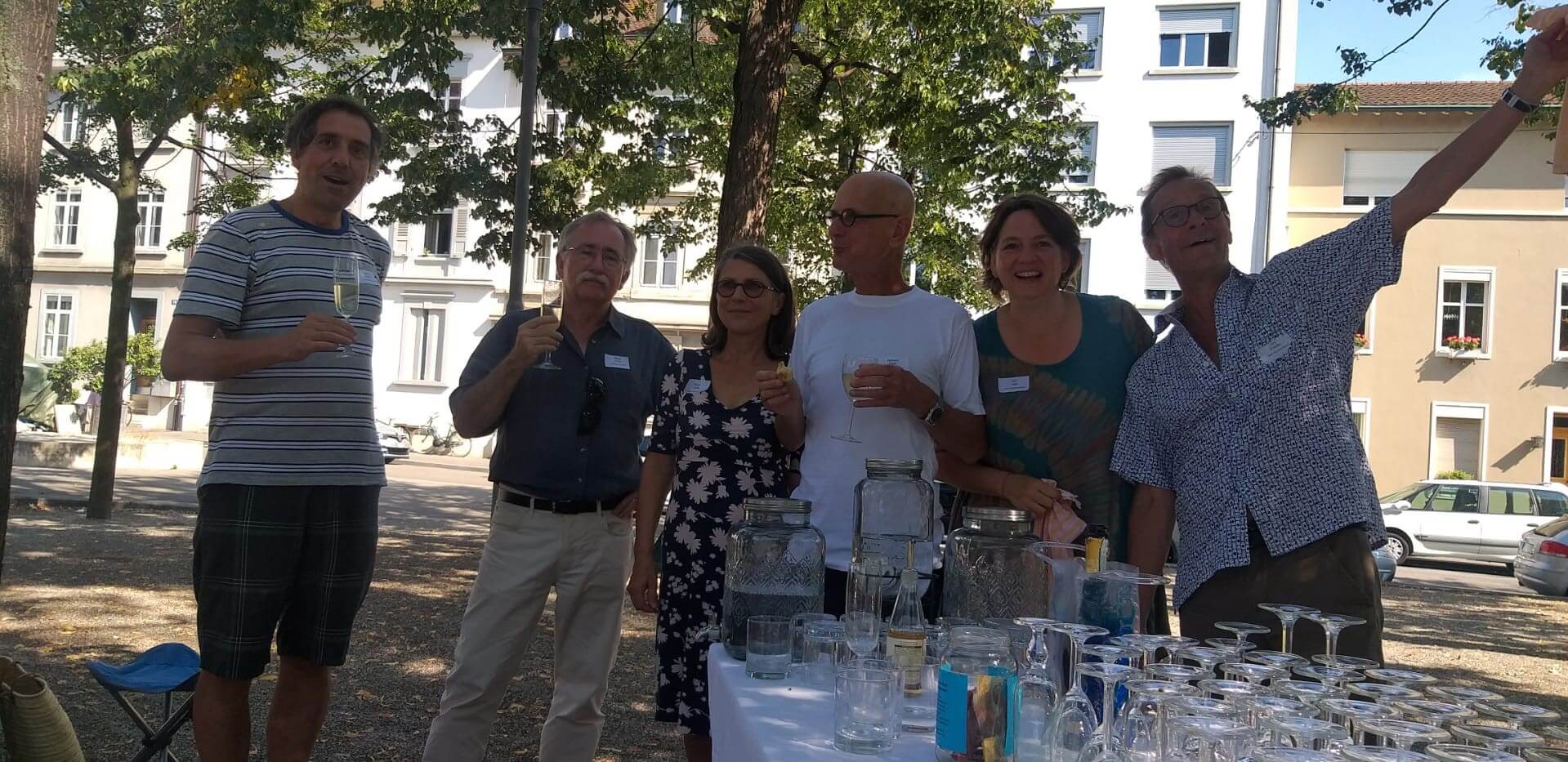 Offener-Buecherschrank-Wettsteinquartier-2019-08-30_Geburtstagsapero_Bild5.jpg